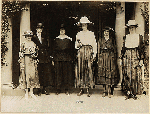 WWI munition workers, seeking the vote, visited Wilson